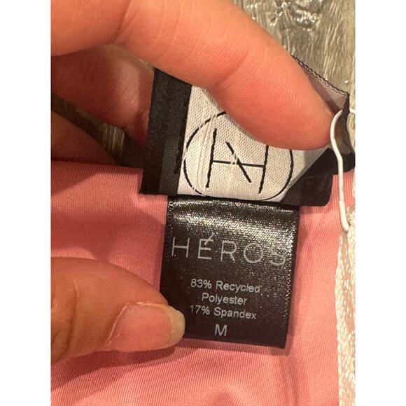 NWT Heros The Bandeau Top Pink Square Neck Active Crop Tank Size M - Picture 5 of 9